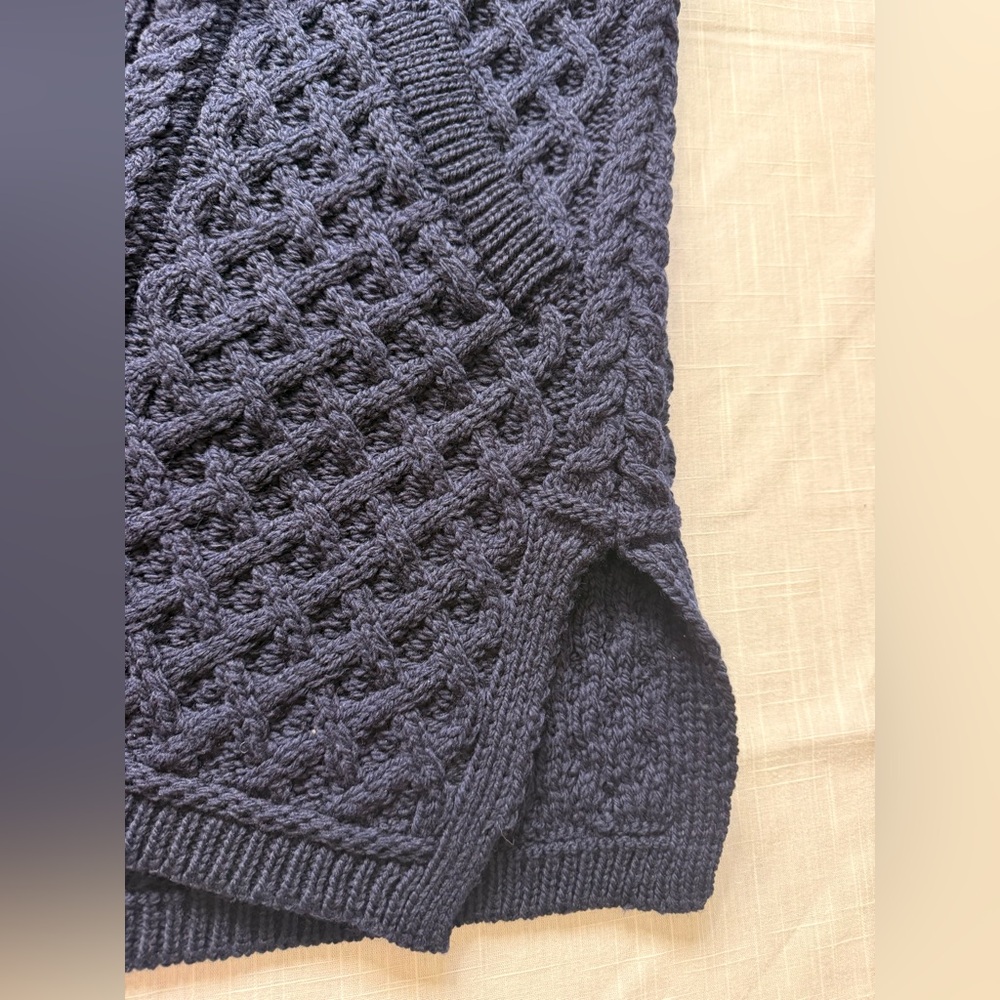 Aran Craft Merino Wool Open Front Vest with Pockets Navy Blue Cable Knit M - Picture 10 of 10